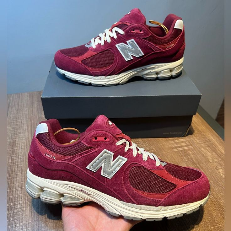 NEW BALANCE 2002R CHERRY BORDEAUX