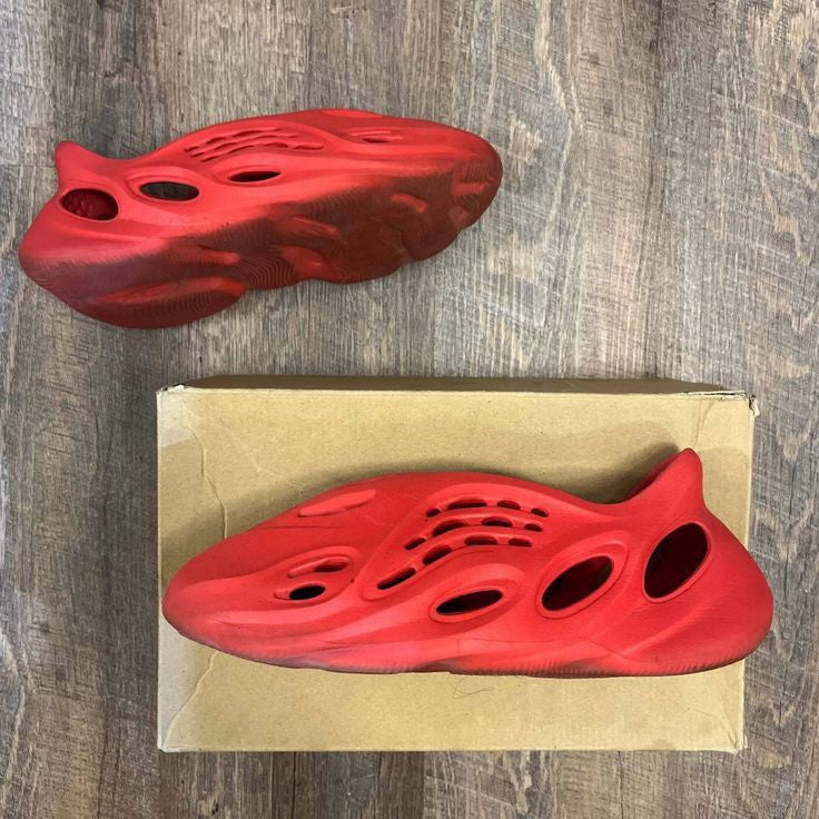 ADIDAS YEEZY FOAM RUNNER VERMILLION