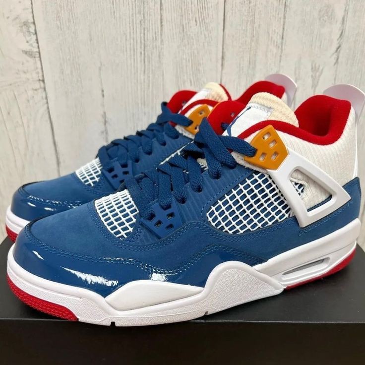 AIR JORDAN RETRO 4 MESSY ROOM