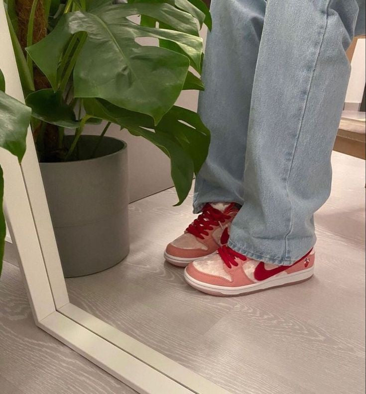 NIKE DB DUNK LOW STRANGE LOVE U.A QUALITY