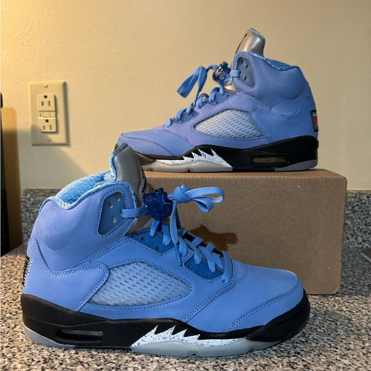AIR JORDAN RETRO 5 UNC
