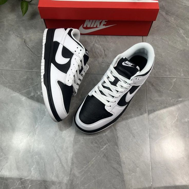 NIKE DUNK REVERSE PANDA