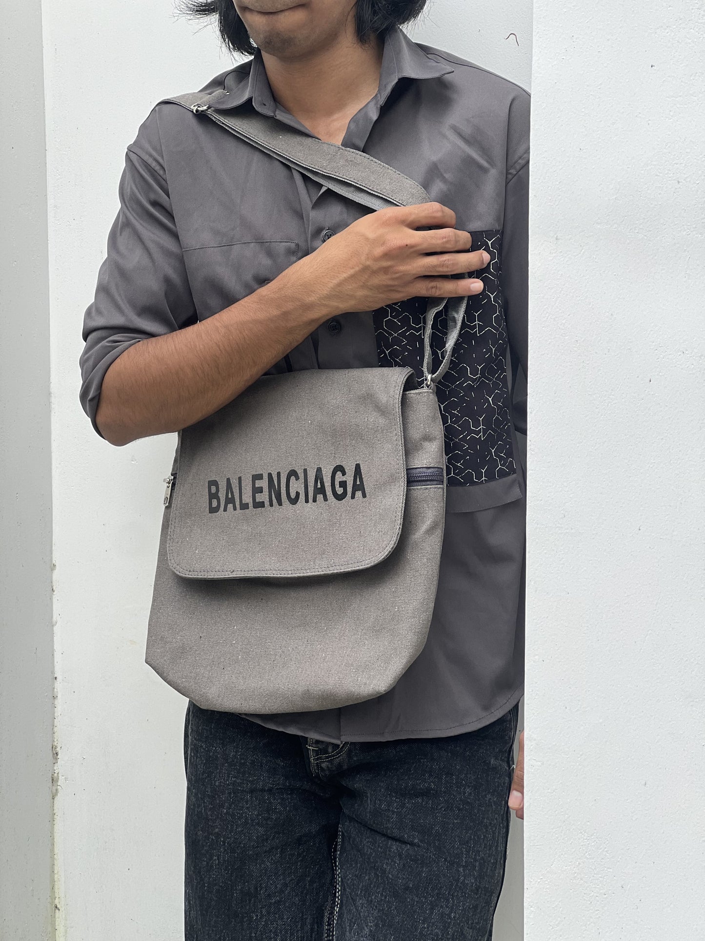 BALENICAGA IMPORTED SIDE BAG