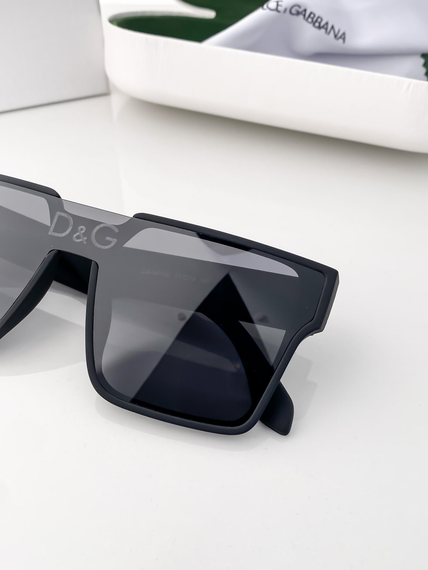 DOLICE&GABBANA BLACK 6192