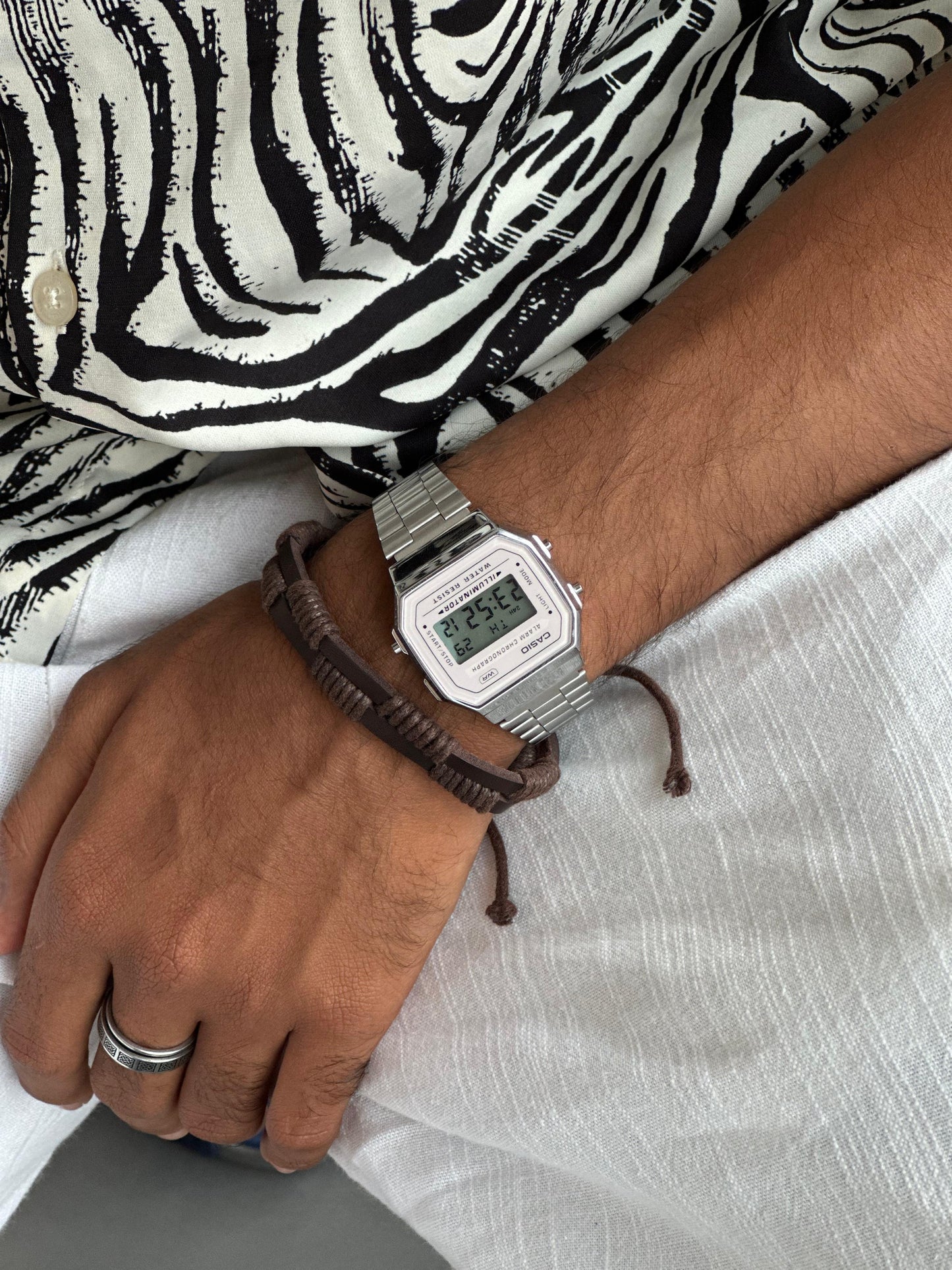 CASIO VINTAGE RETRO STYLE WATCH