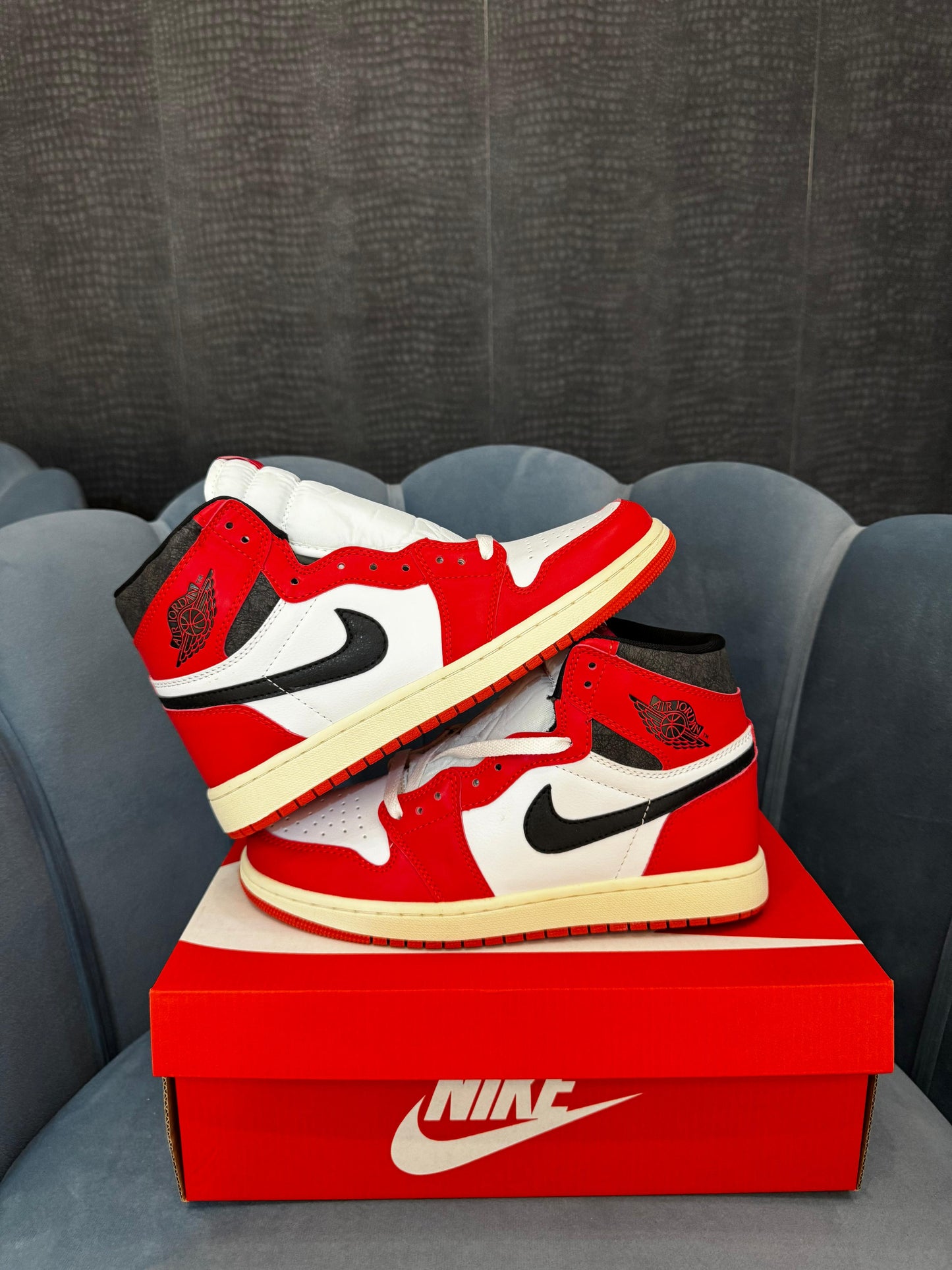 AIR JORDAN 1 LOST & FOUND