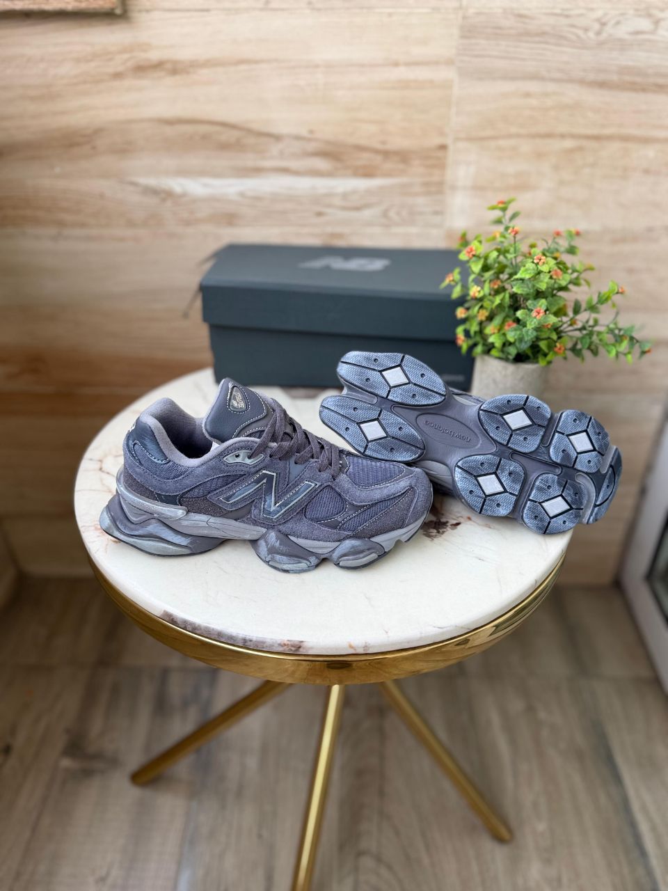 NEW BALANCE 9060 MAGNET