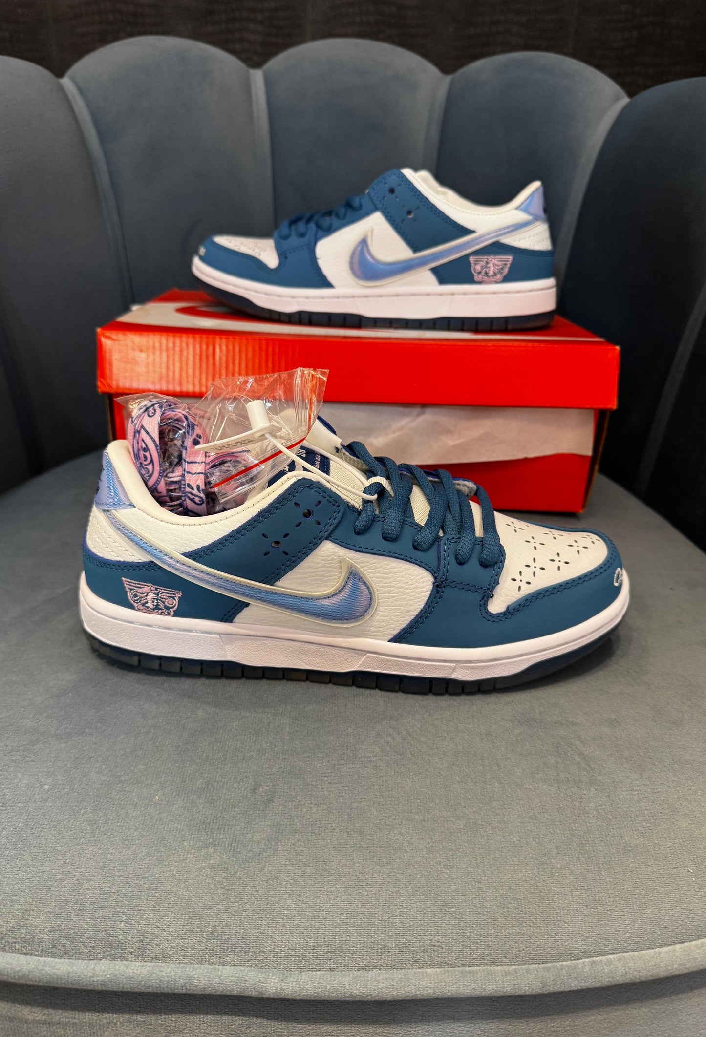 NIKE SB DUNK X RAISED