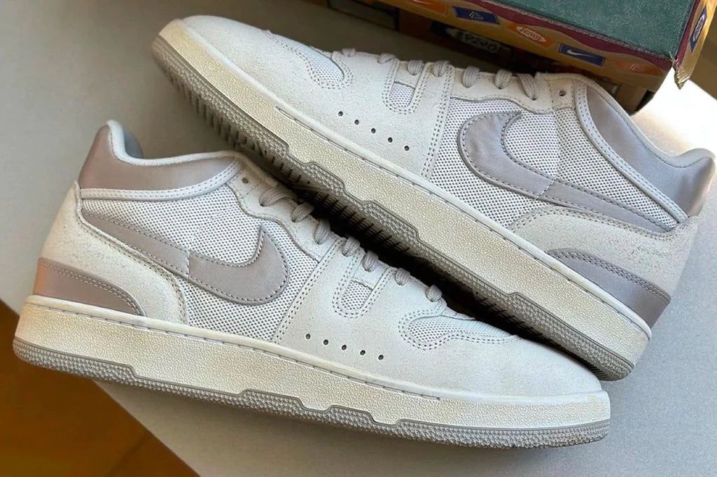 NIKE MAC ATTACK SOCIAL STATUS SILVER
