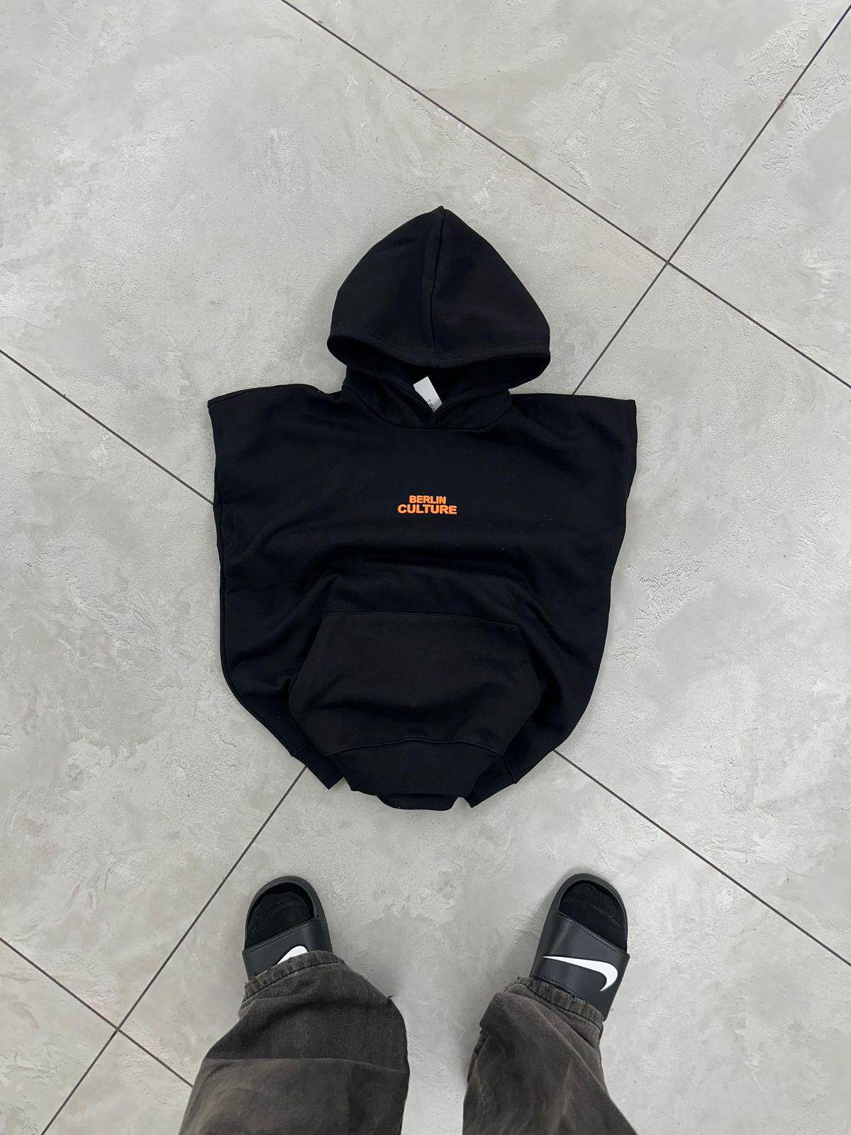 SLEEVELESS IMPORTED T-SHIRT