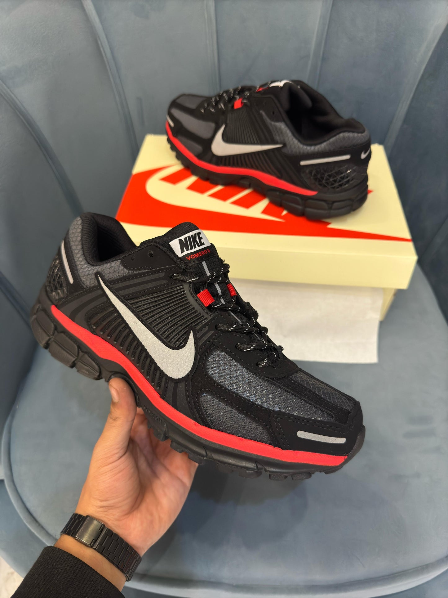 NIKE ZOOM VOMERO 5 BRED SPIDER MAN