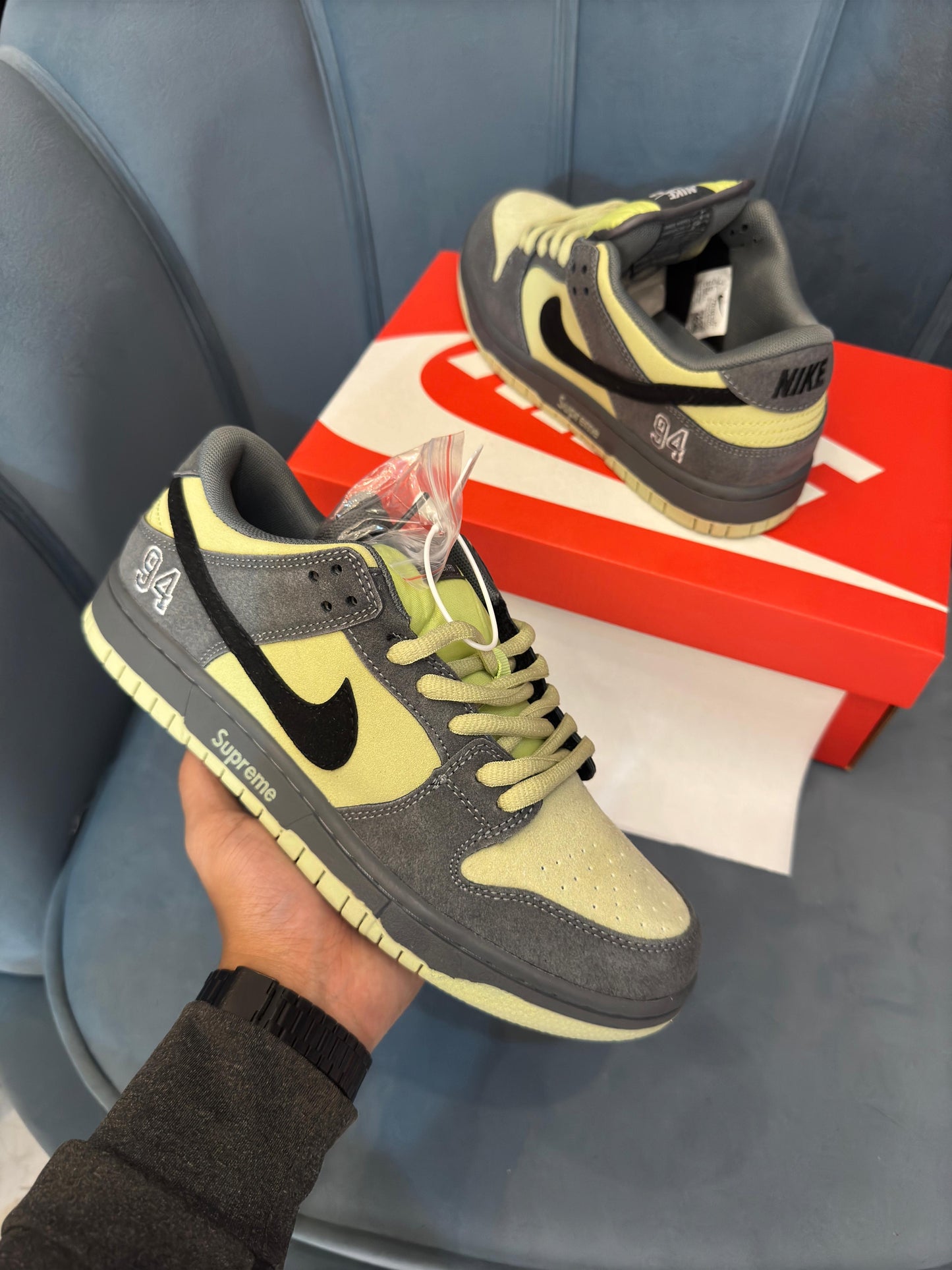 NIKE SB DUNK LOW SUPREME 94 CAMPER GREEN