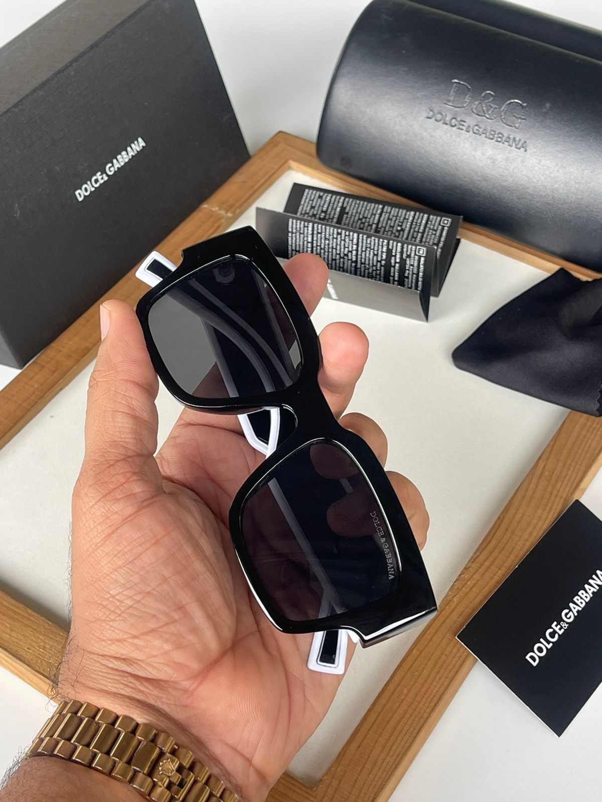 DOLCE & GABBANA SUNGLASS