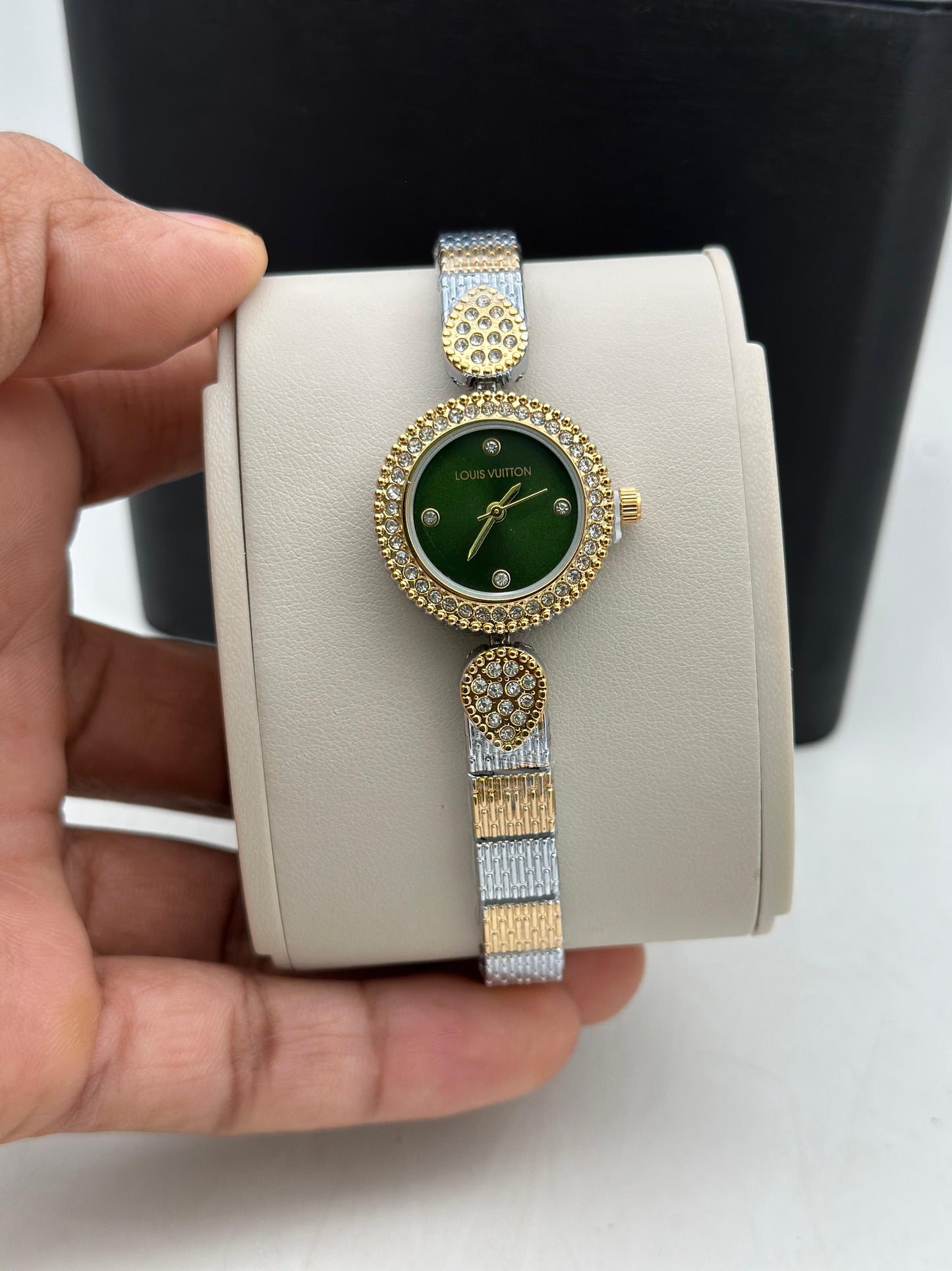 LV LADIES WATCH