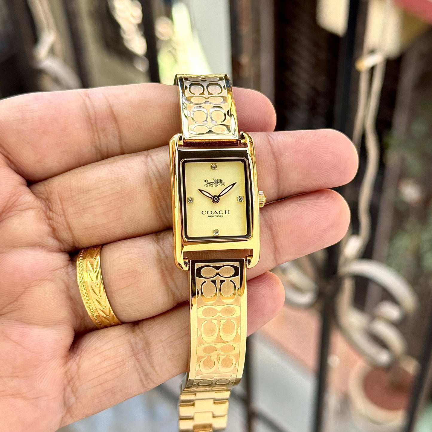 COACH WATCH