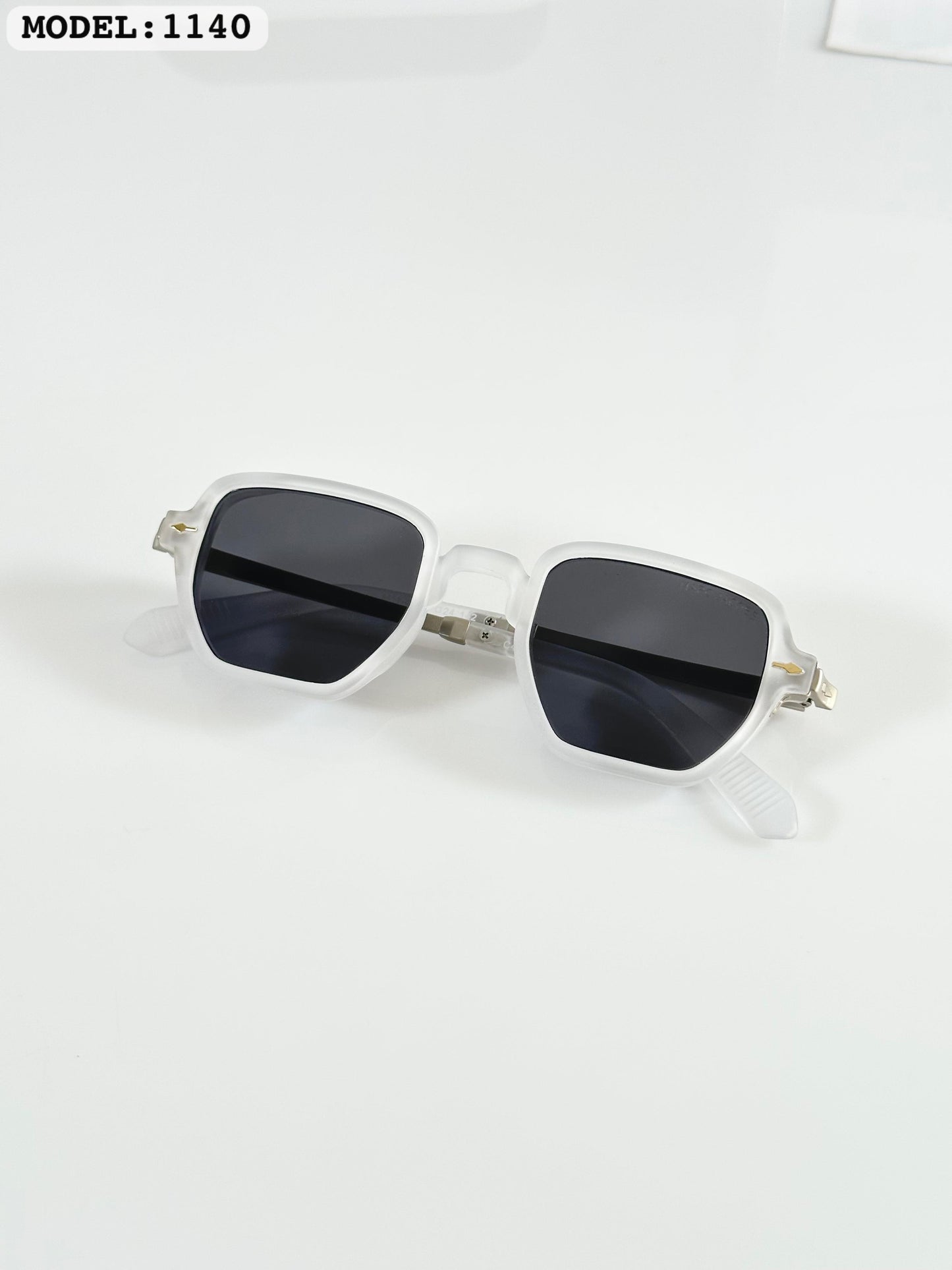 MARC JACOBS SUNGLASSESS