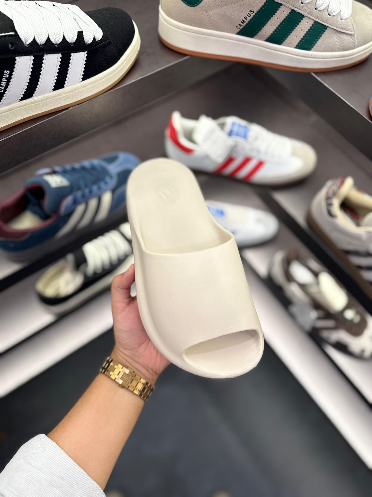 ADIDAS SLIDE