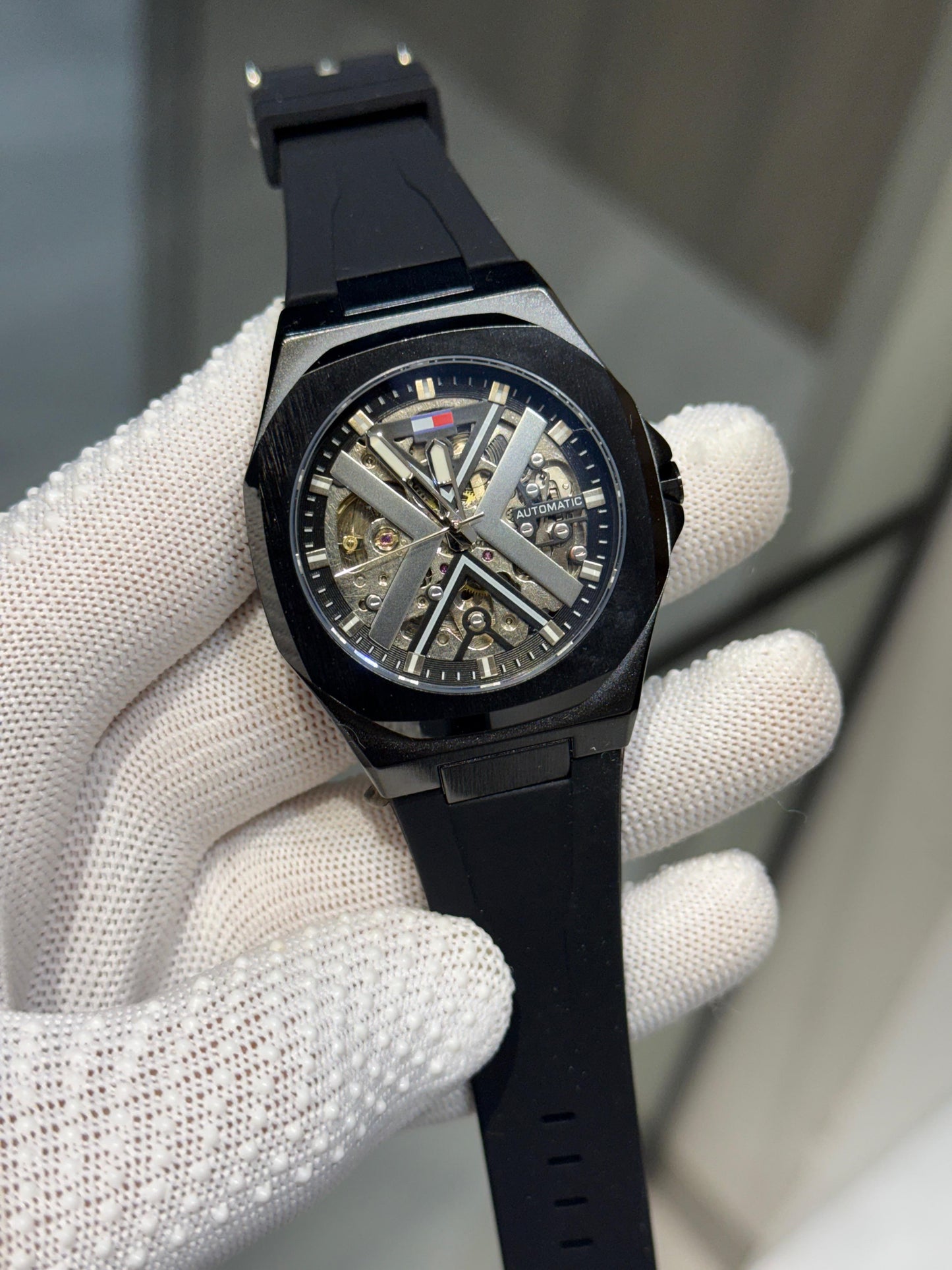 TOMMY HILFIGER WATCH
