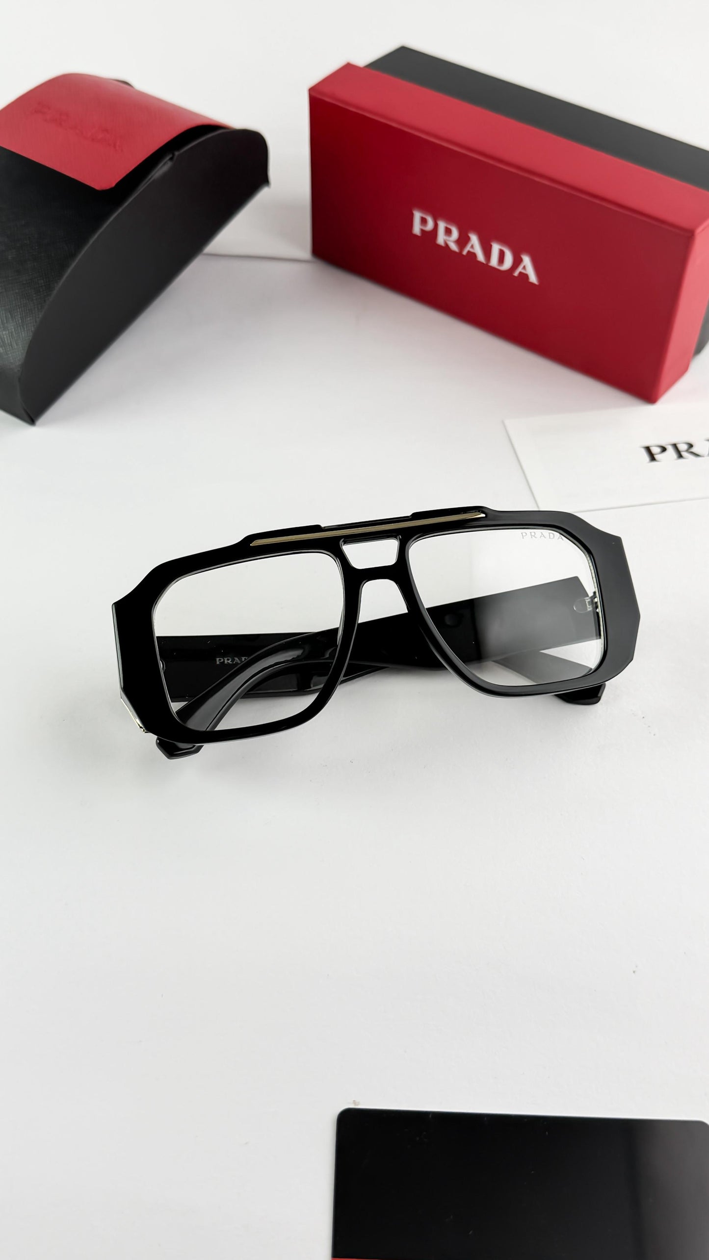 PRADA SUNGLASS