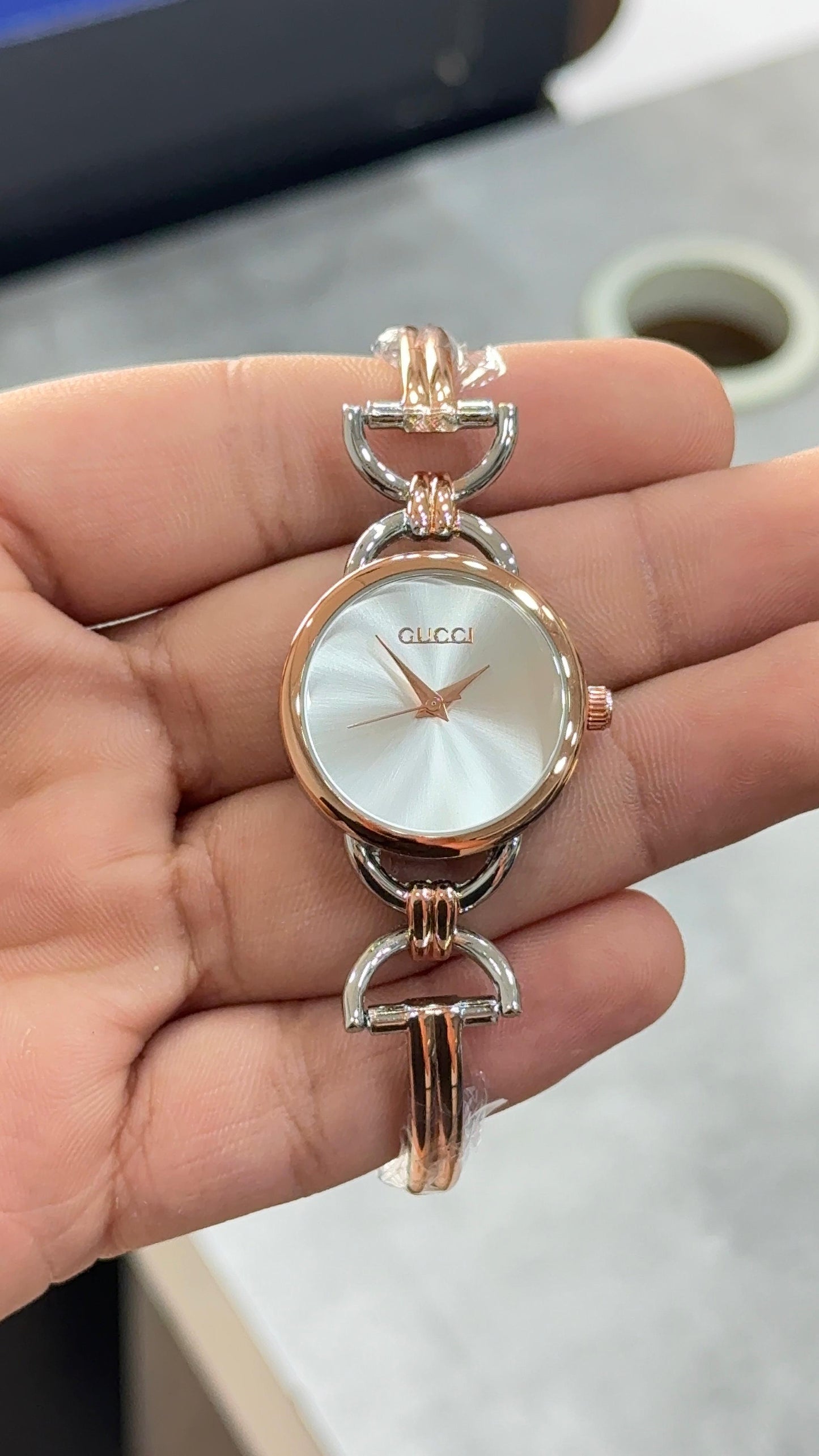 GUCCI WATCH