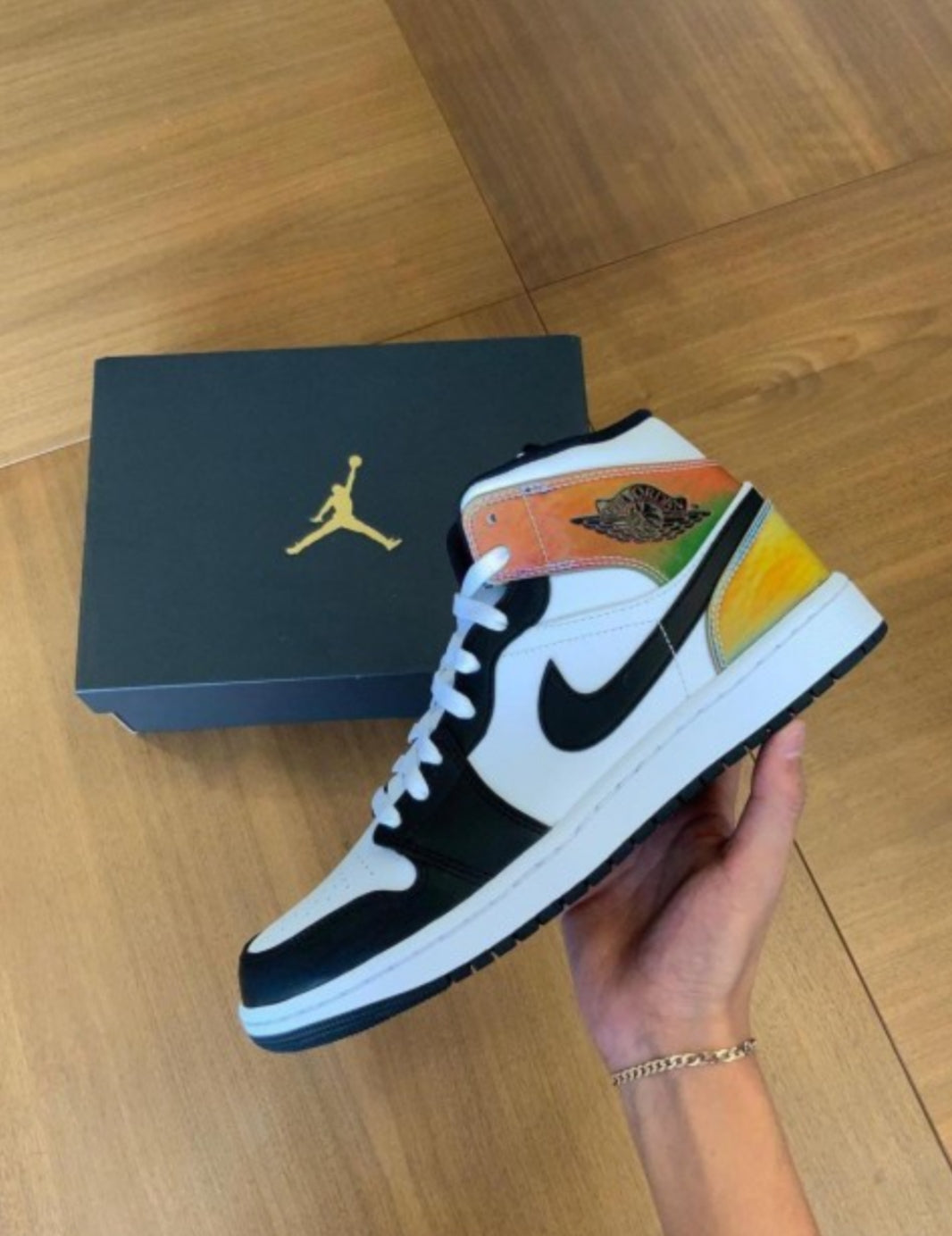 AIR JORDAN 1 MID HEAT REACTIVE