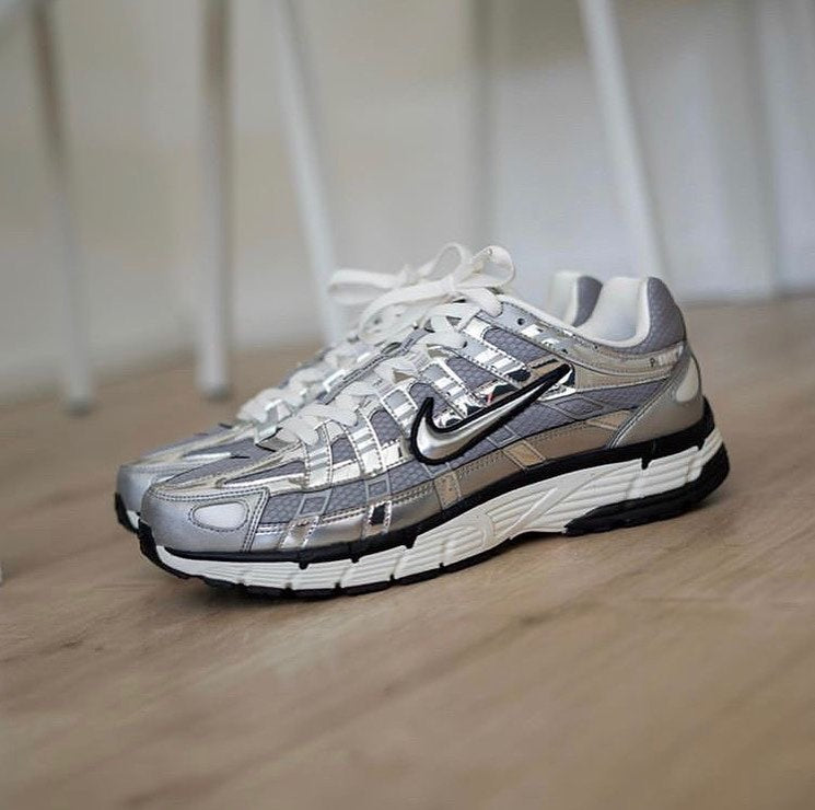 NIKE P 6000 METALLIC SILVER