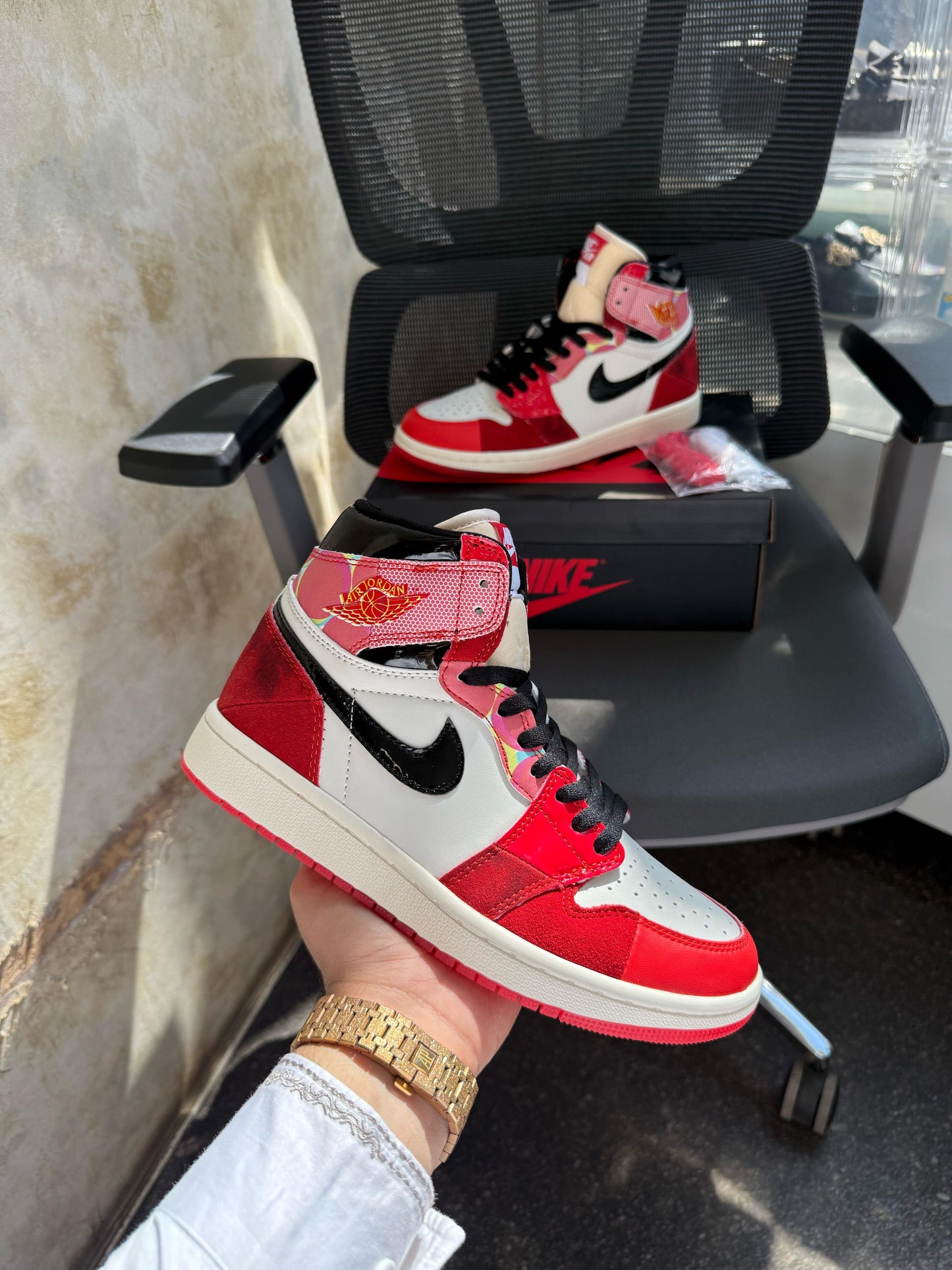 AIR JORDAN 1 x MARVEL SPIDERMAN ACROSS THE SPIDER VERSE U.A