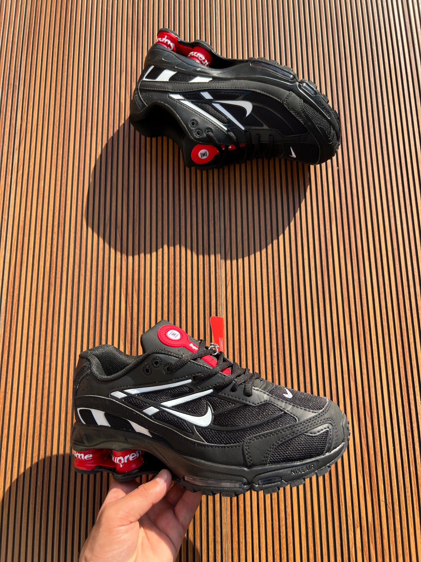 NIKE SHOX SUPREME
