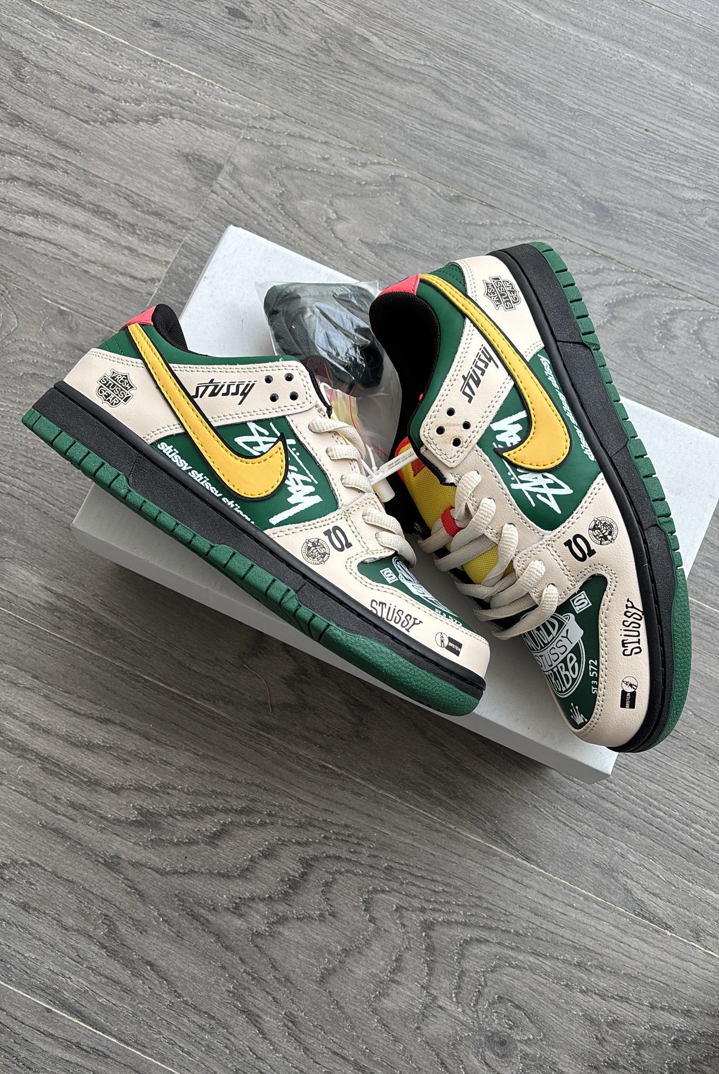 NIKE SB DUNK X STUSSY JUST DO IT