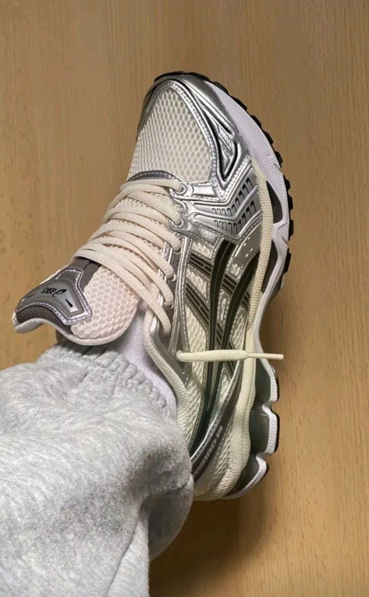 ASICS GEL KAYANO 14 CREAM BLACK / METALLIC PLUM