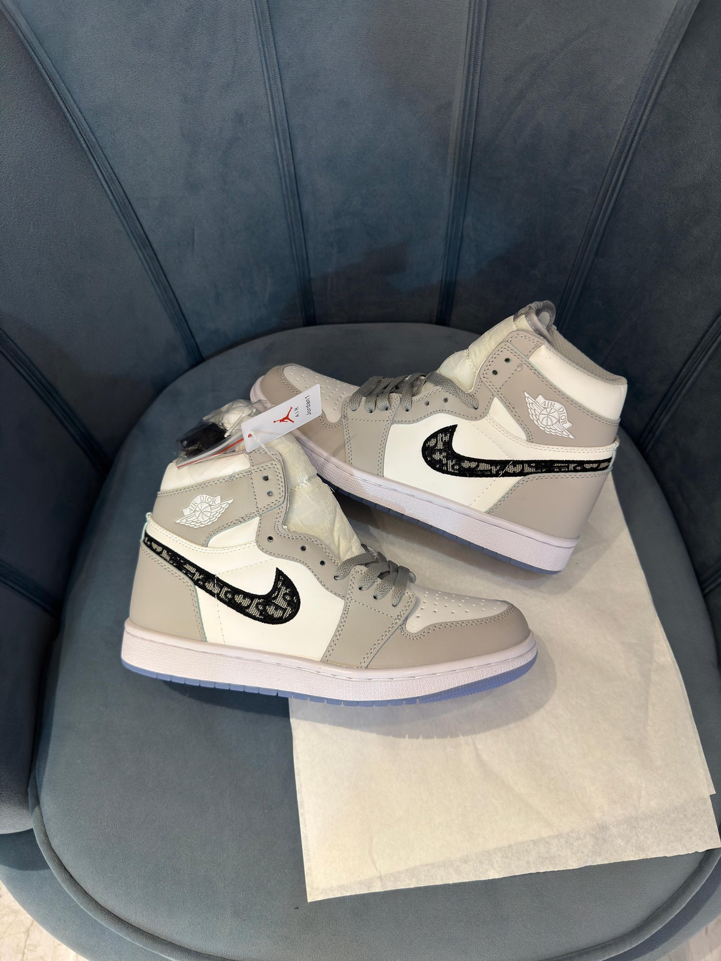 AIR JORDAN 1 HIGH DIOR