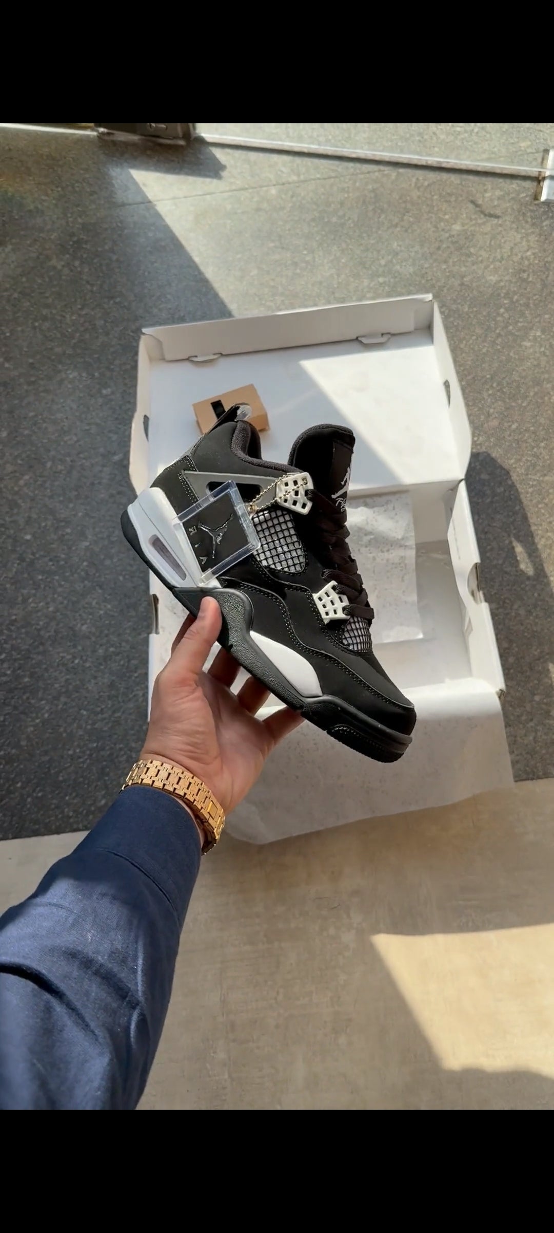 AIR JORDAN 4 WHITE THUNDER U.A