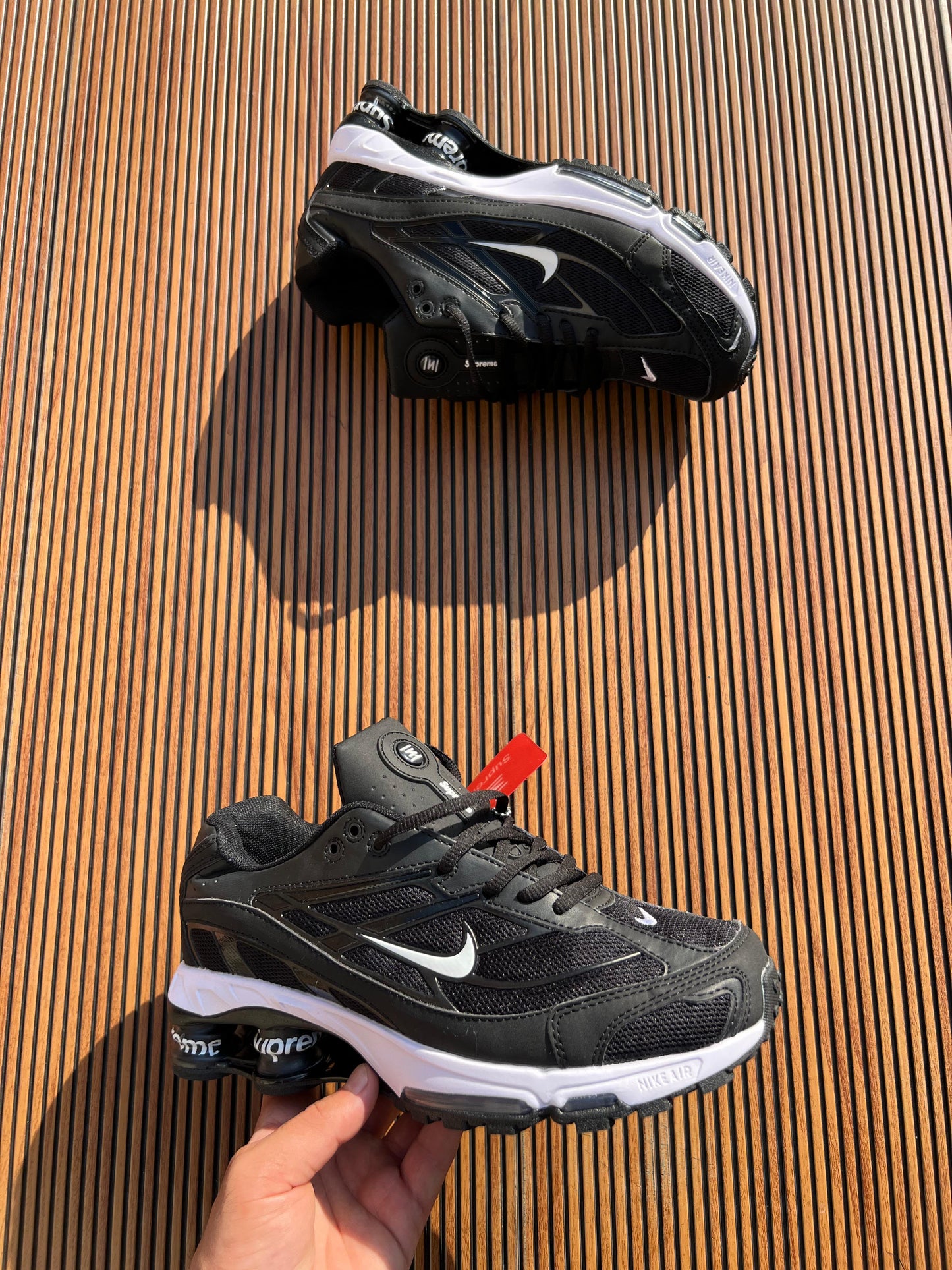 NIKE SHOX SUPREME