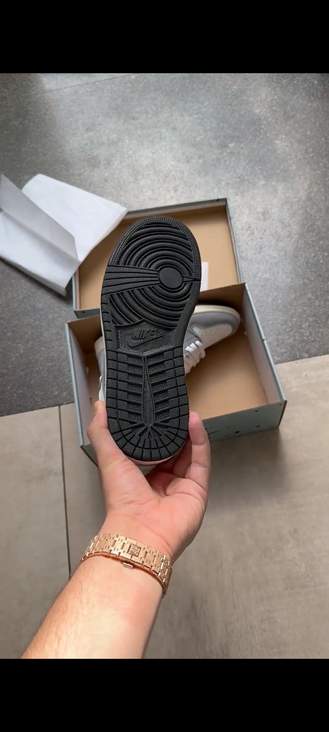 AIR JORDAN 1 WASHED GREY