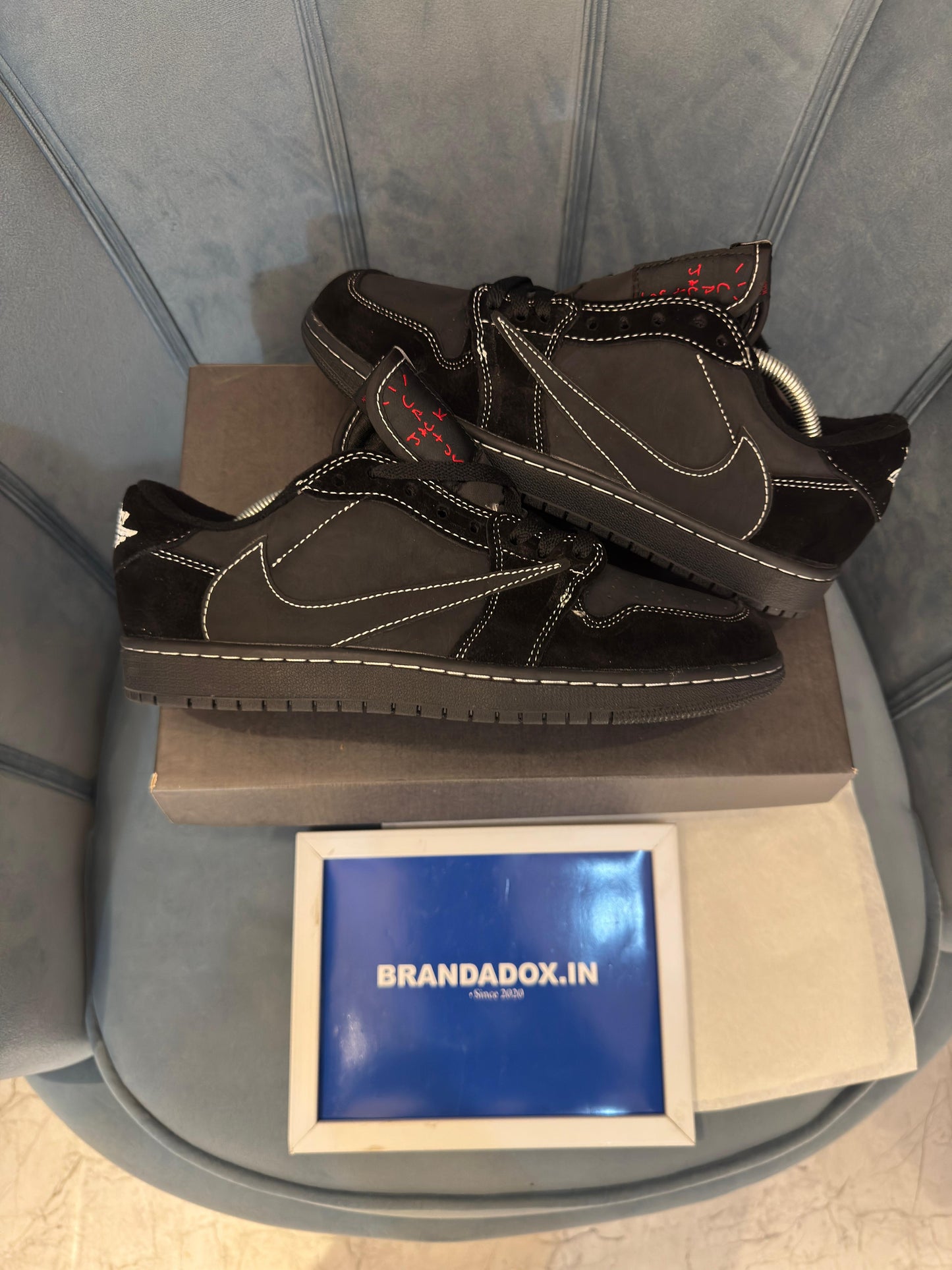 AIR JORDAN 1 LOW X TRAVIS SCOTT PHANTOM BLACK