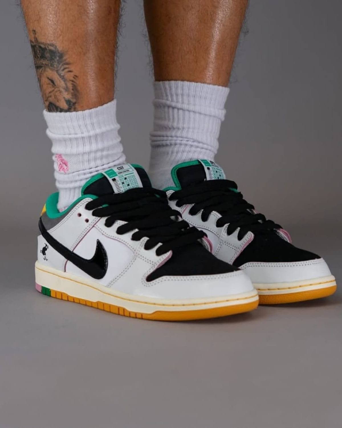 NIKE SB DUNK CSEF SKATEBOARD