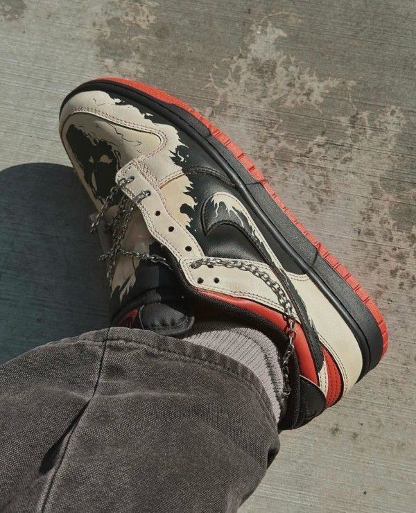 NIKE SB DUNK LOW GHOST RIDER