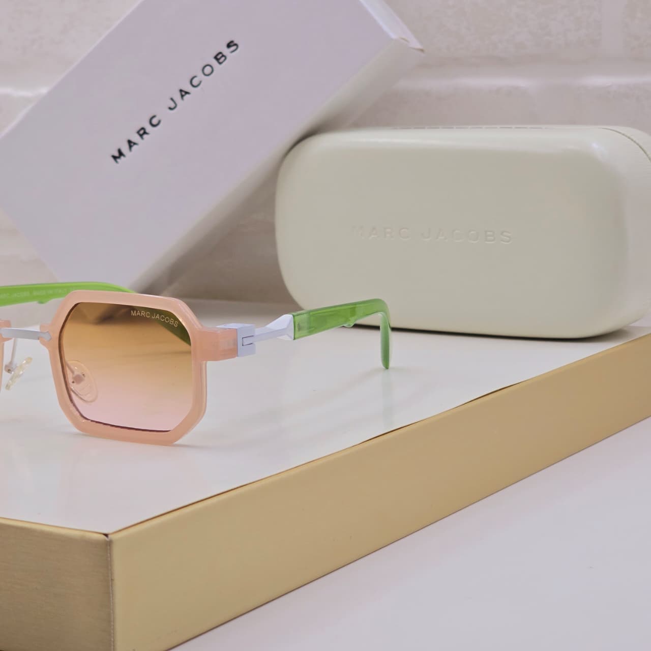 MARC JACOBS SUNGLASS