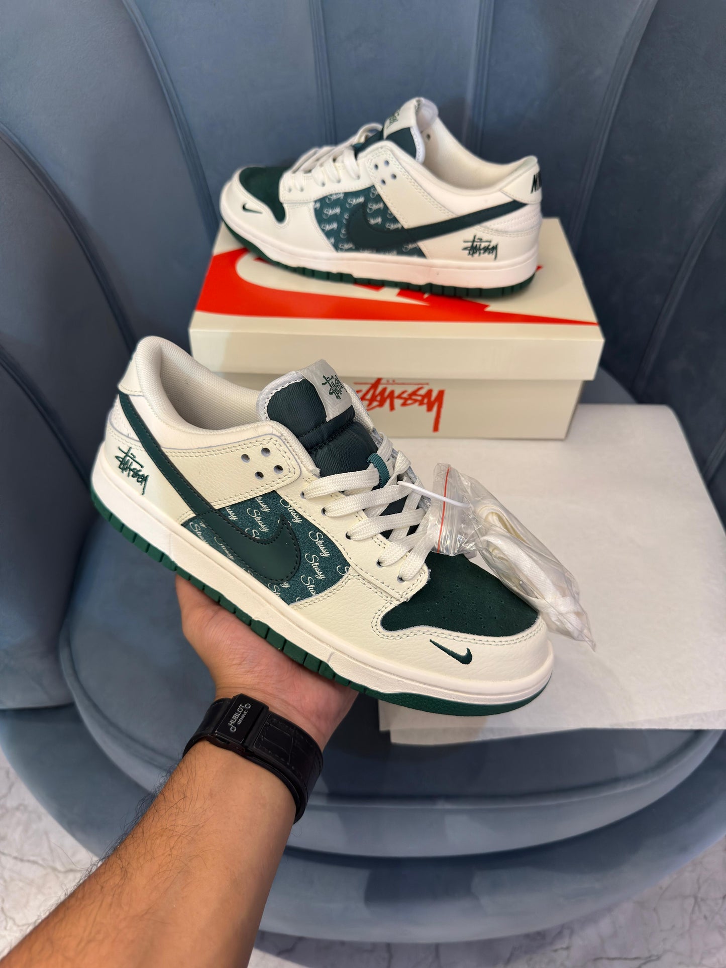 NIKE SB DUNK LOW WHITE x STUSSY DARK GREEN 2025