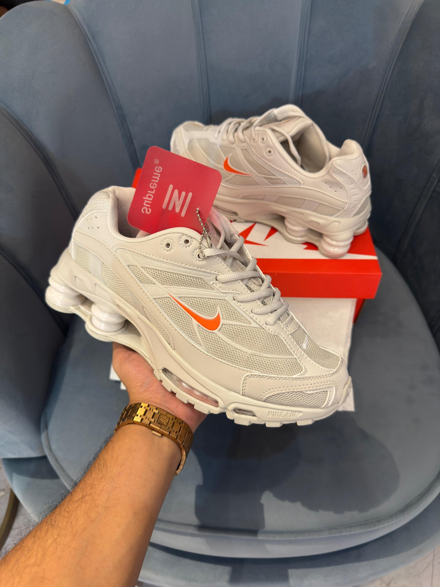 NIKE SHOX WHITE 2025