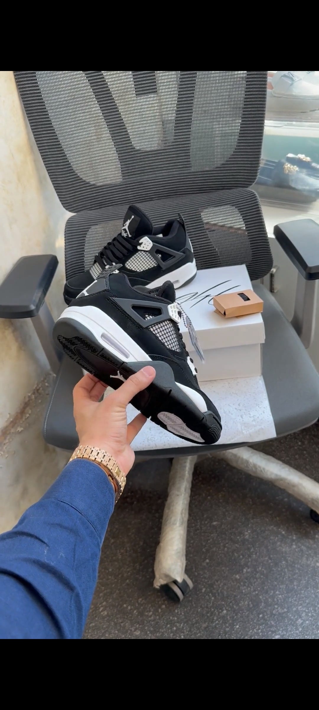 AIR JORDAN 4 WHITE THUNDER U.A