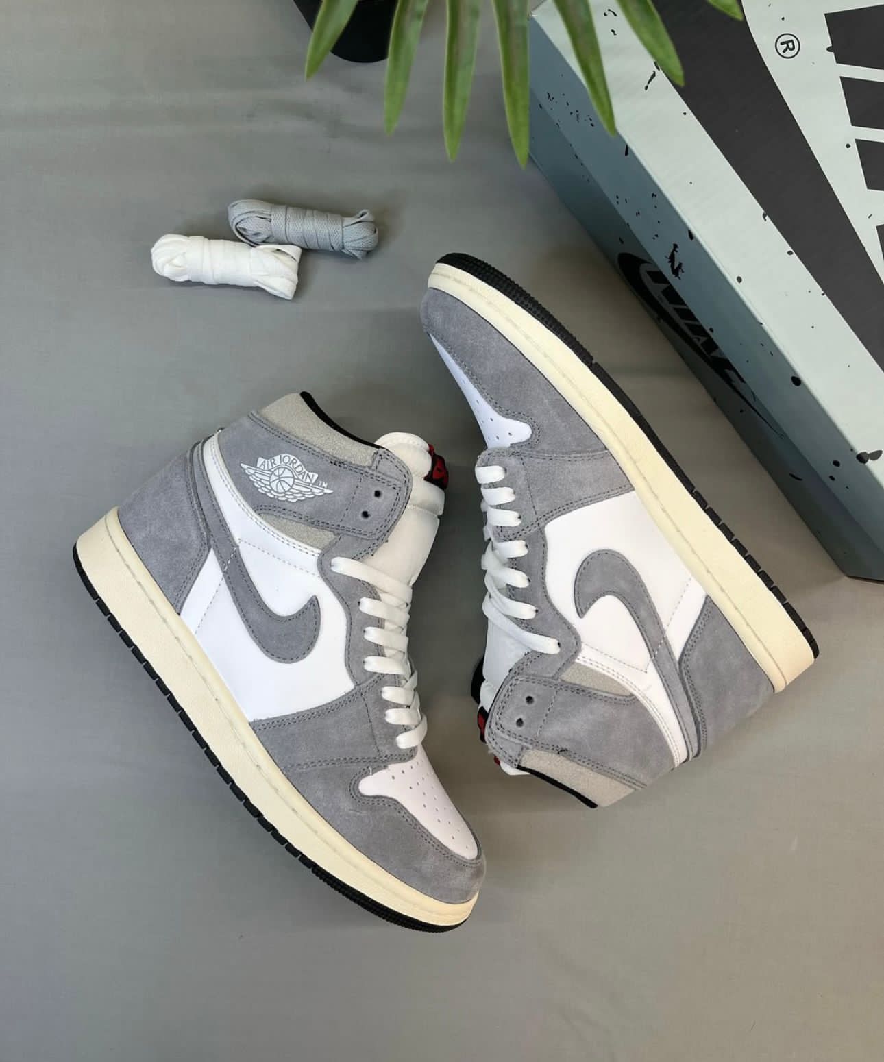 AIR JORDAN 1 WASHED GREY