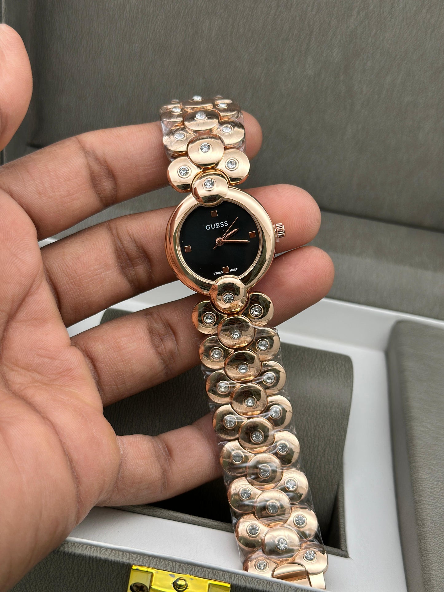 GUESS WATCH