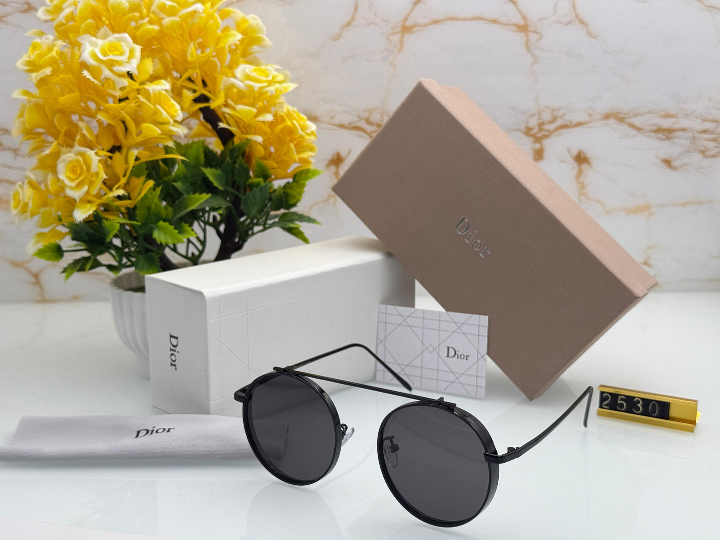 DIOR