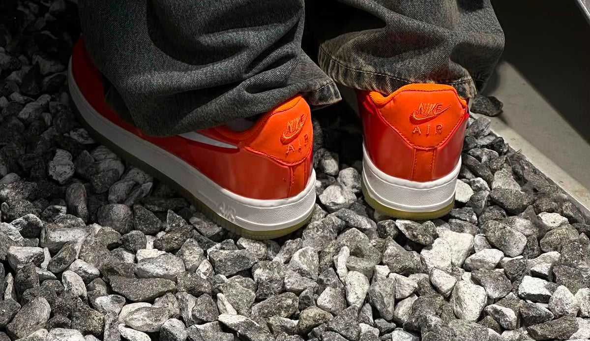 NIKE AIRFORCE ONE FOAMPOSITE METTALIC ORANGE