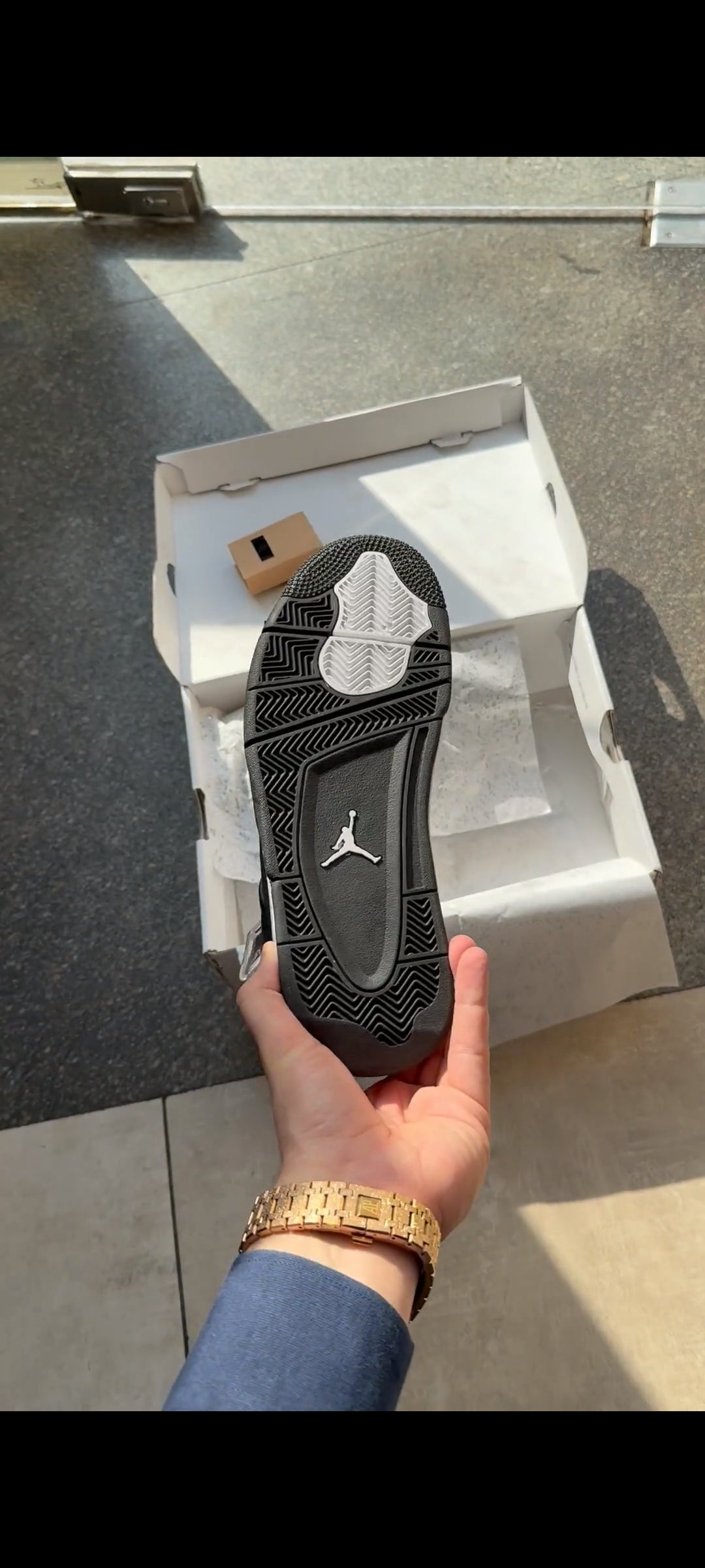 AIR JORDAN 4 WHITE THUNDER U.A