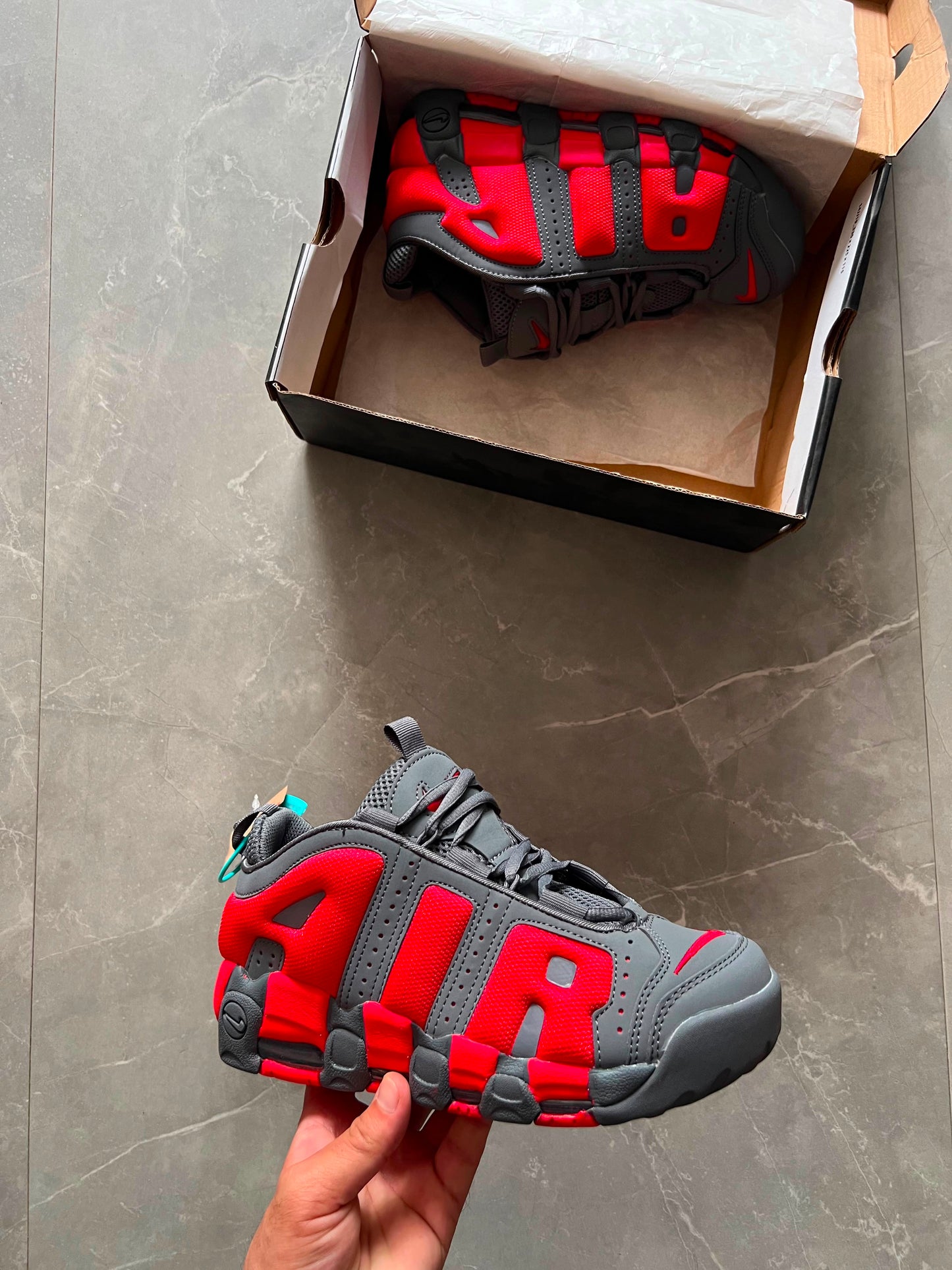 NIKE AIR UPTEMPO 2026