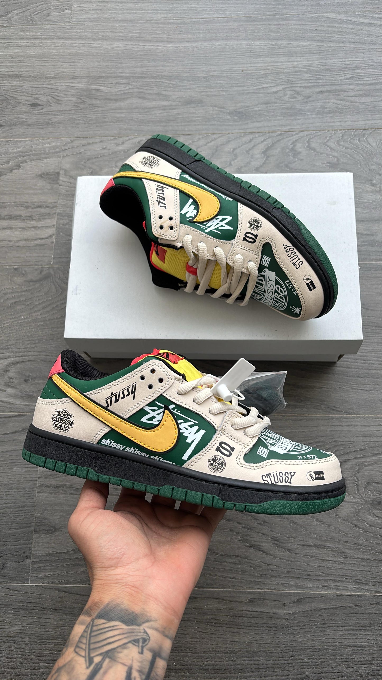 NIKE SB DUNK X STUSSY JUST DO IT