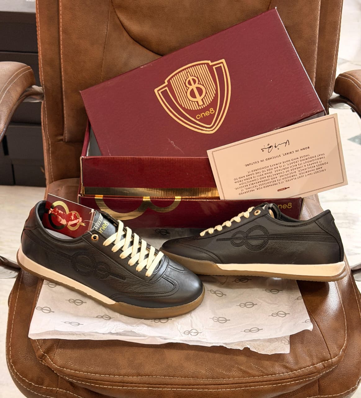 VIRAT KHOLI ONE 8 SEAM 18 BLACK SNEAKERS