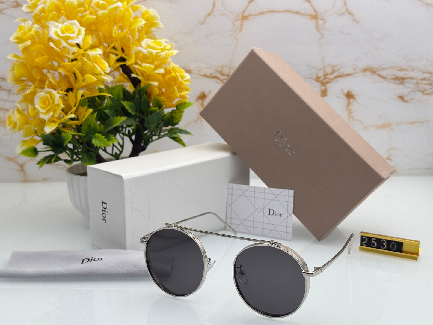 DIOR
